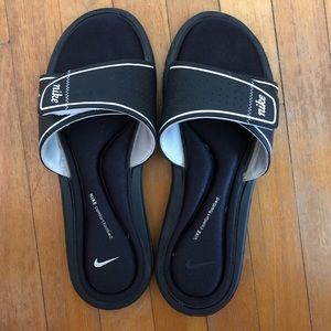 NIKE cushion slides